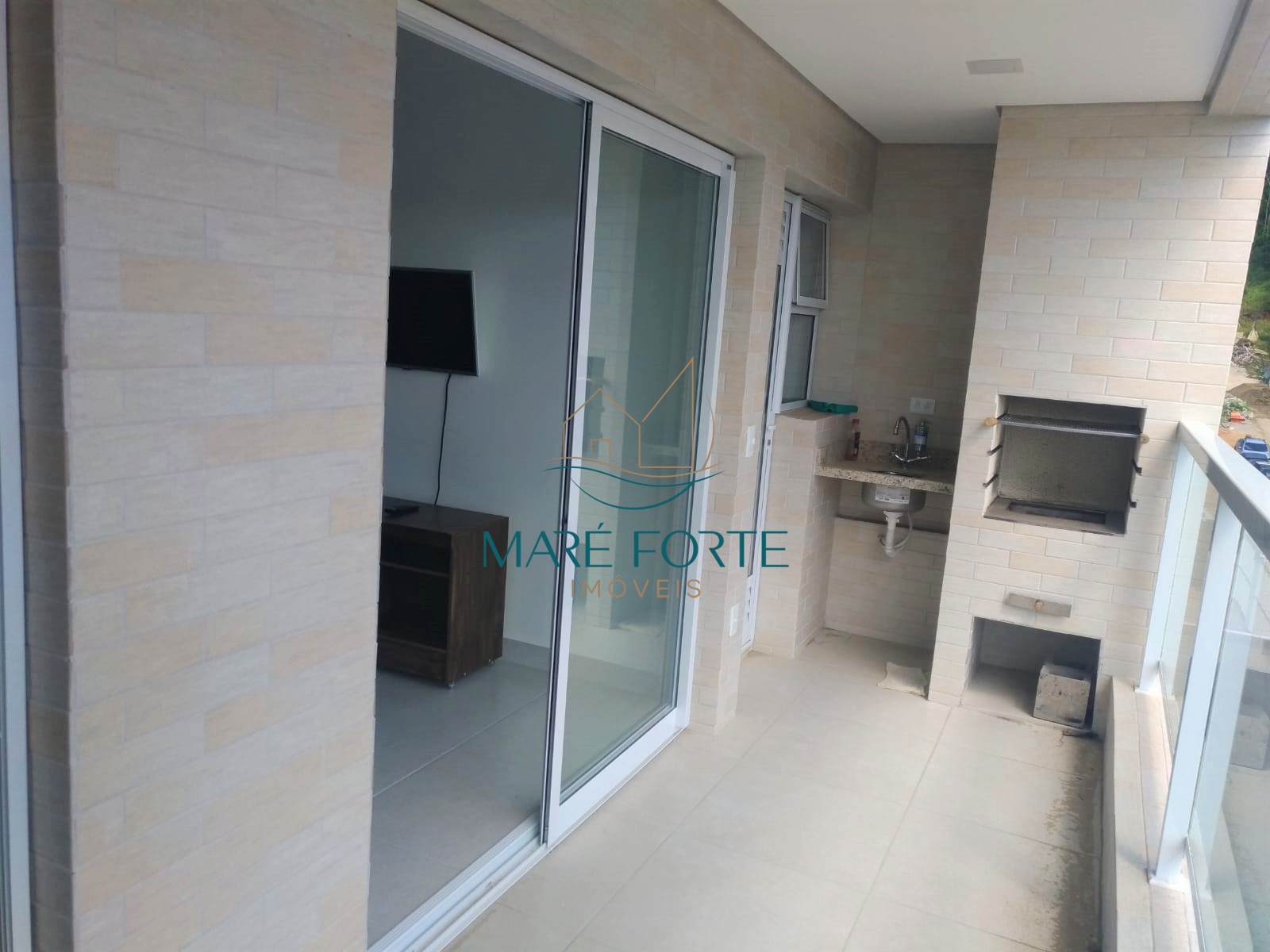 Apartamento à venda com 2 quartos, 63m² - Foto 1