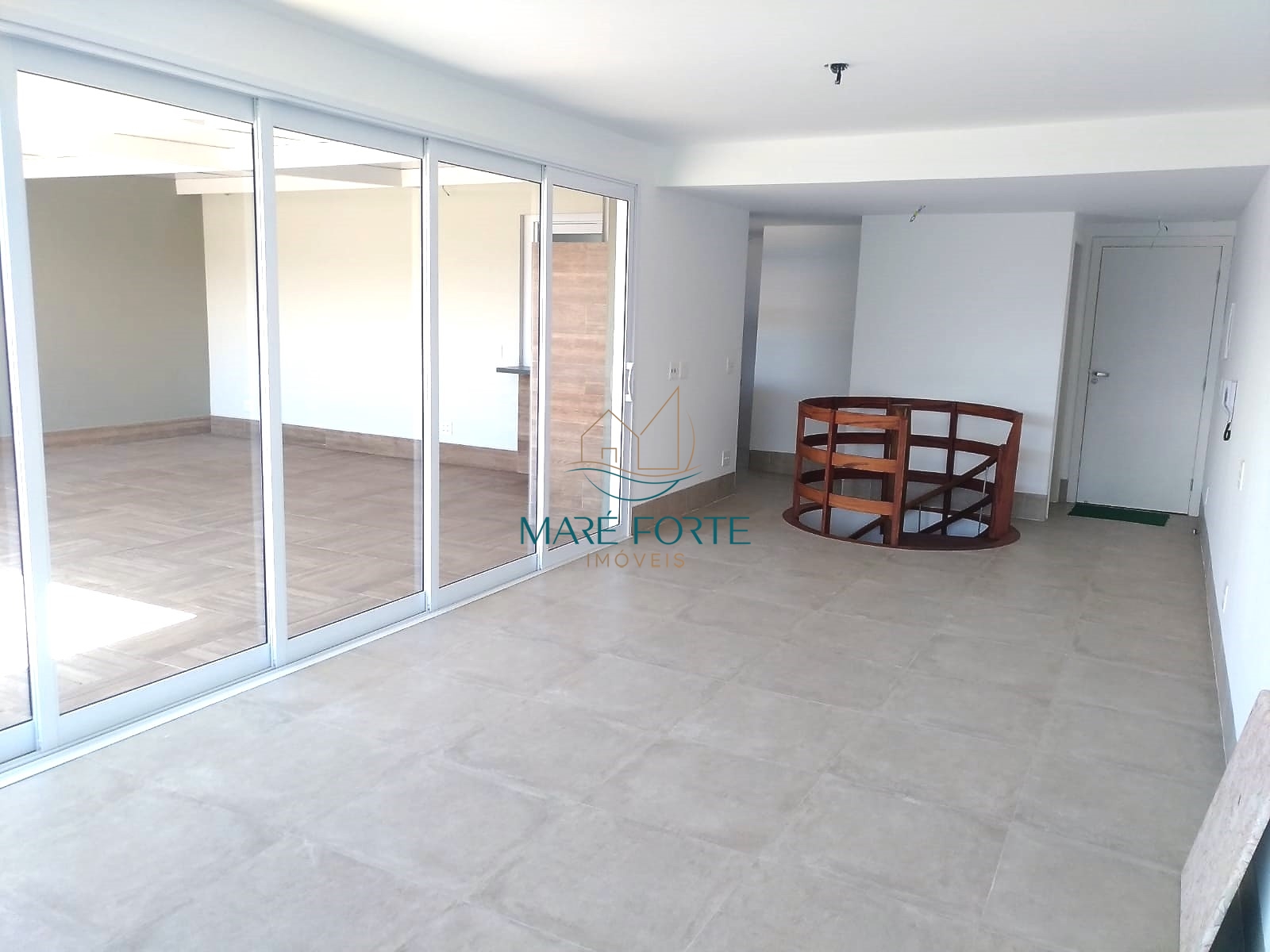 Cobertura à venda com 3 quartos, 161m² - Foto 4