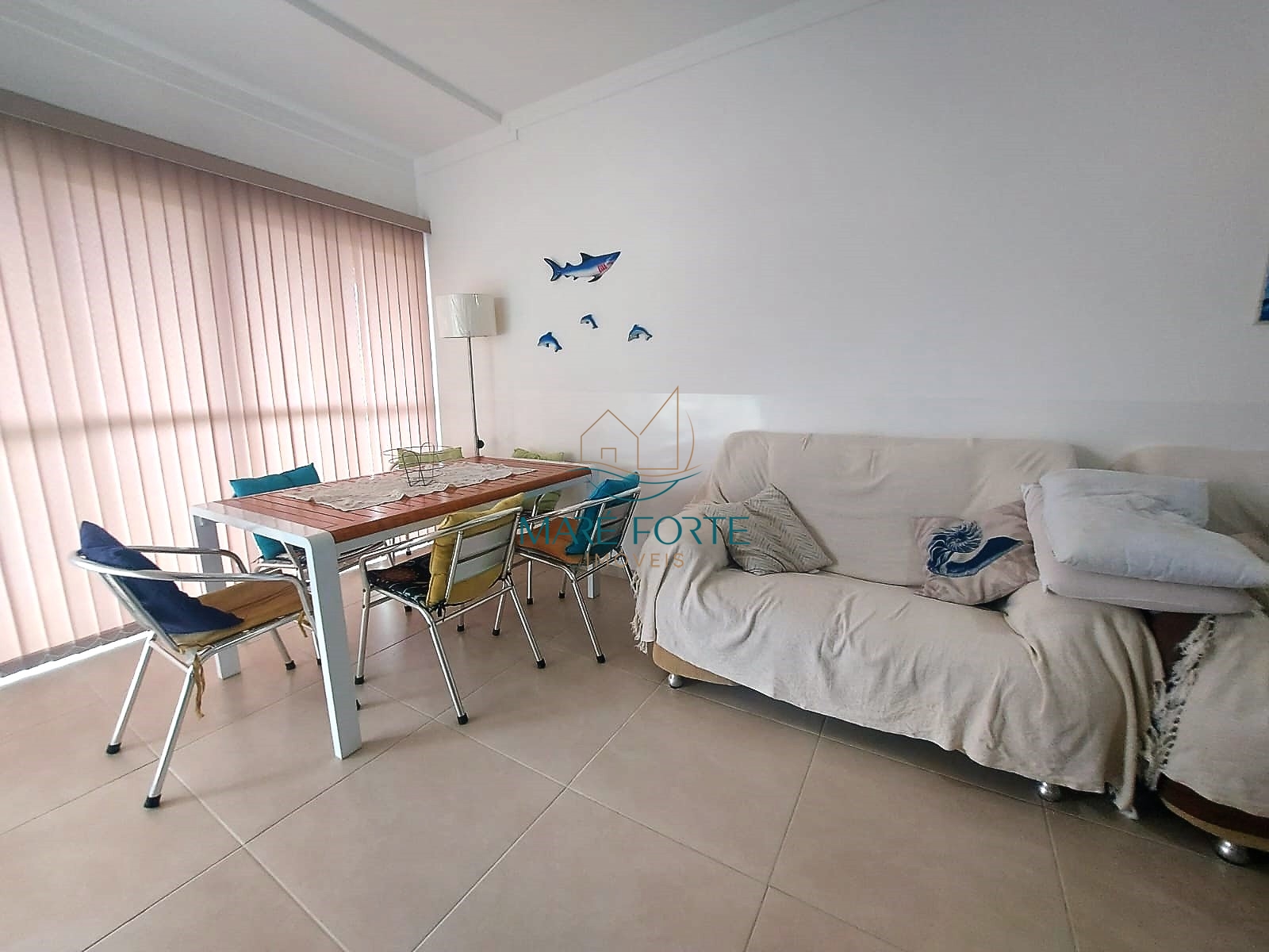 Apartamento à venda com 3 quartos, 105m² - Foto 2