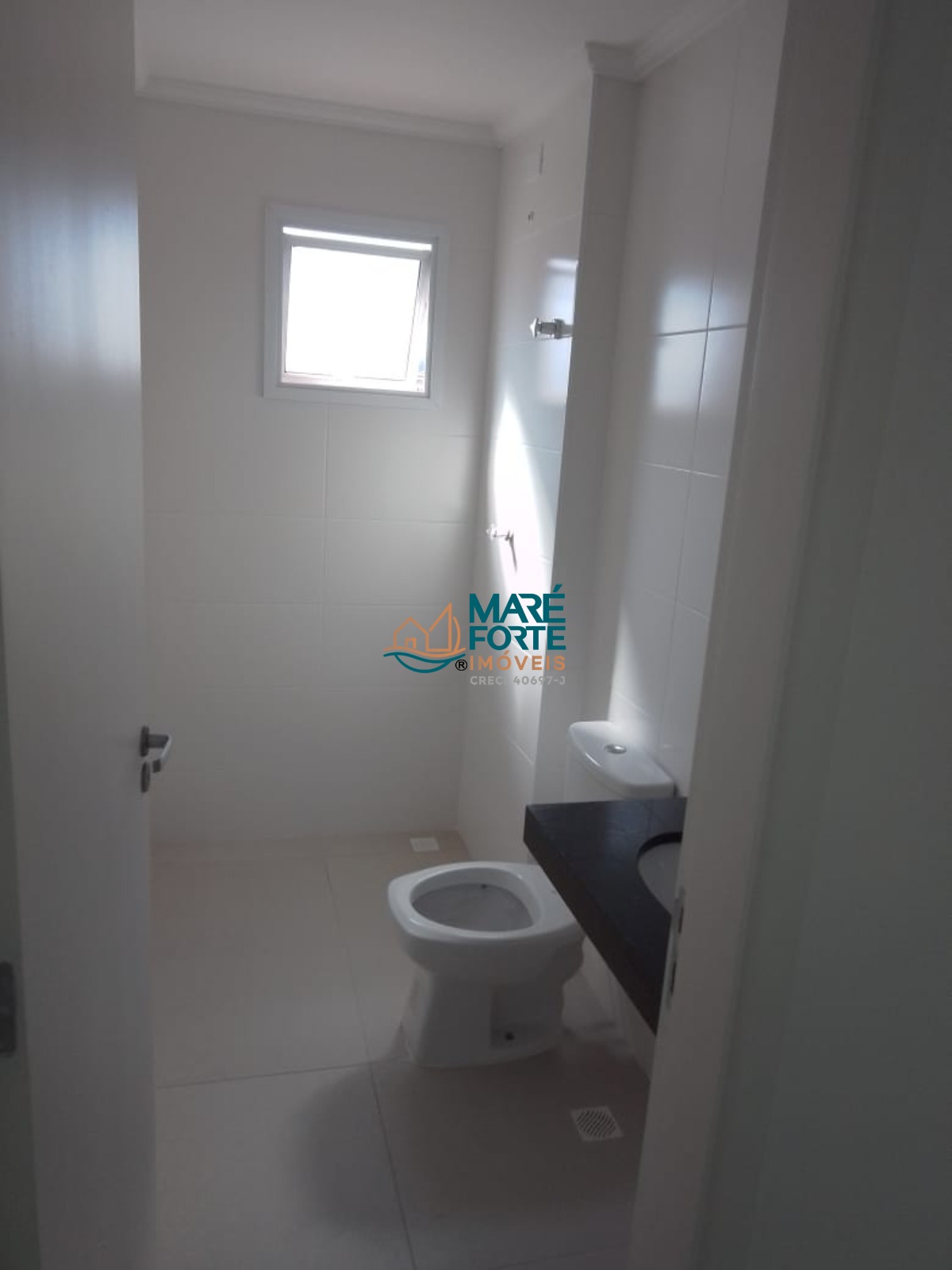 Apartamento à venda com 2 quartos, 67m² - Foto 2