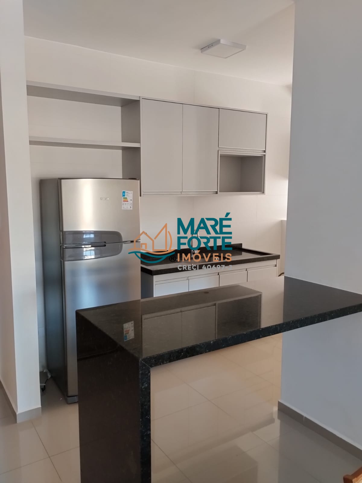 Apartamento à venda com 2 quartos, 70m² - Foto 11