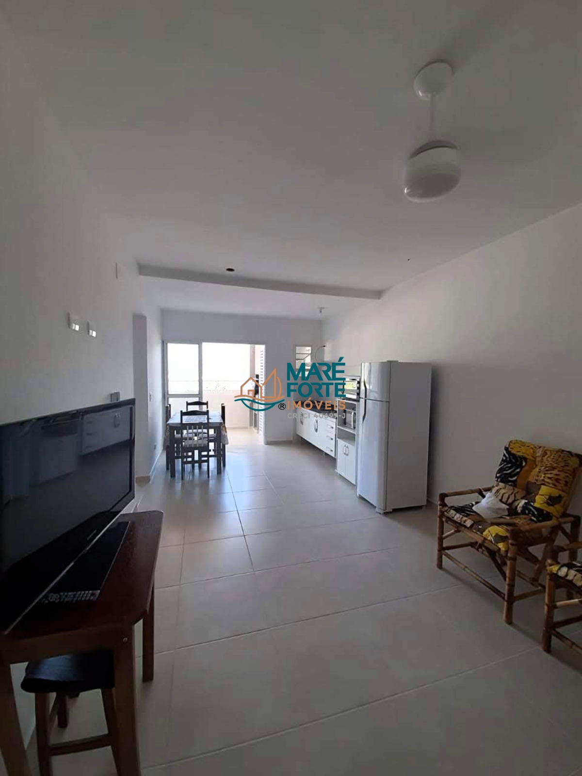 Apartamento à venda com 2 quartos, 63m² - Foto 2