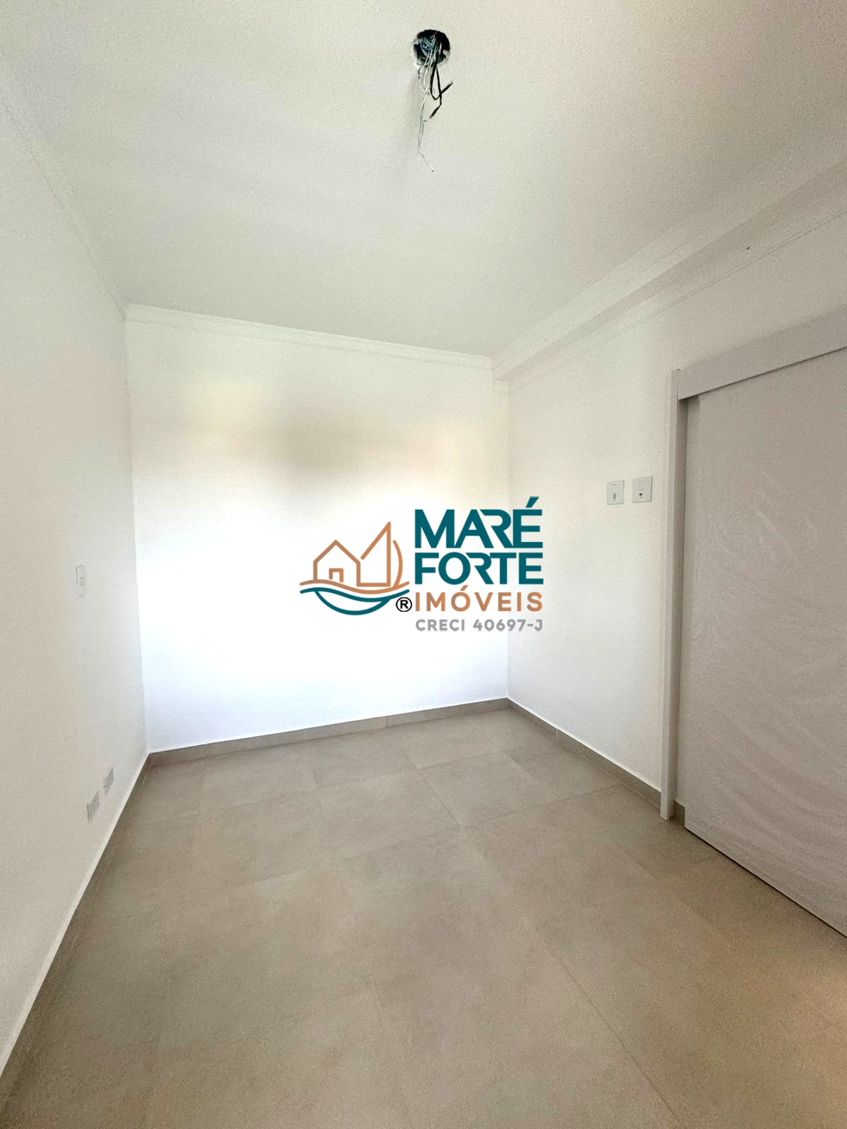 Apartamento à venda com 2 quartos, 69m² - Foto 4