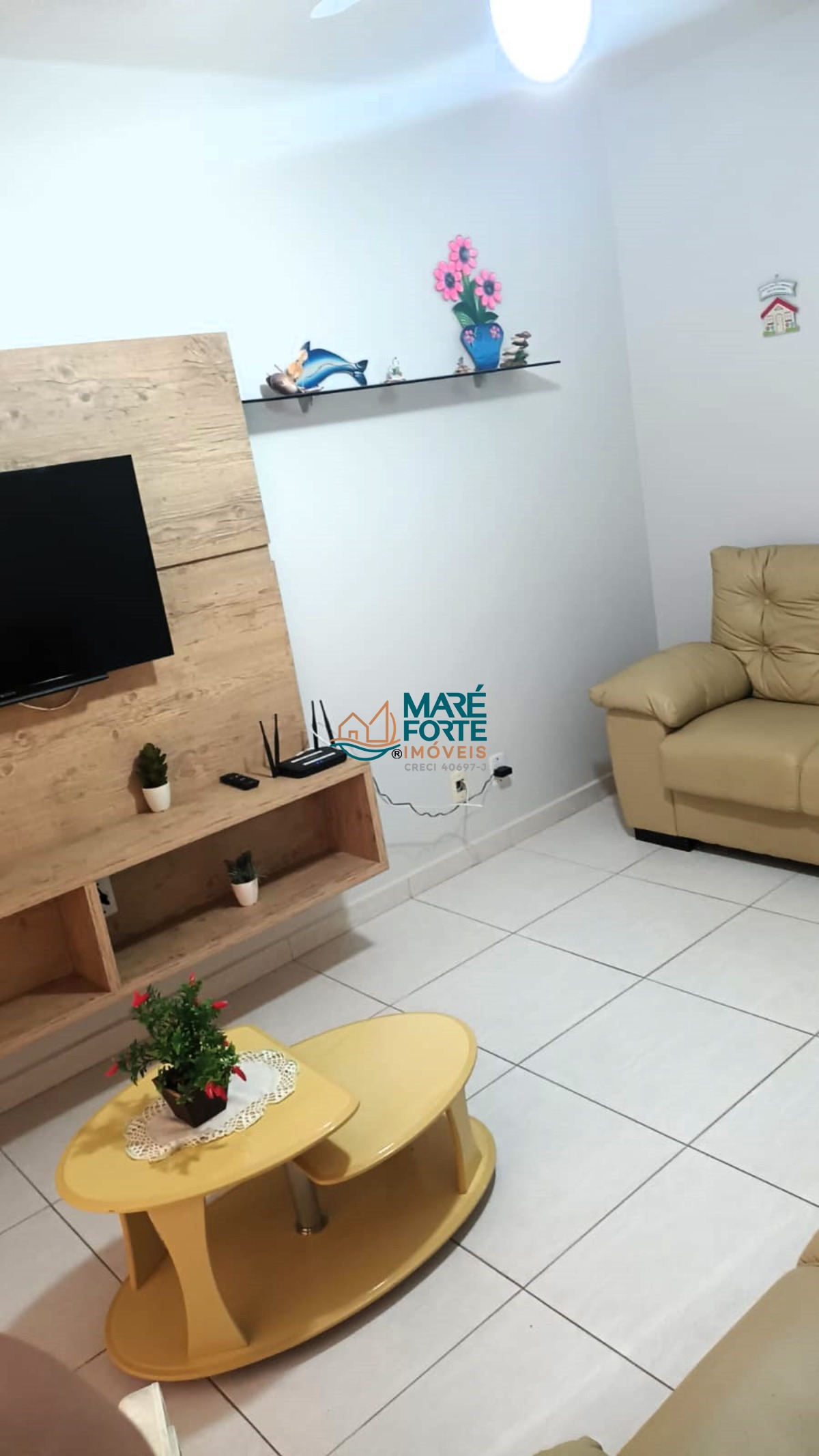 Apartamento à venda com 2 quartos, 70m² - Foto 3