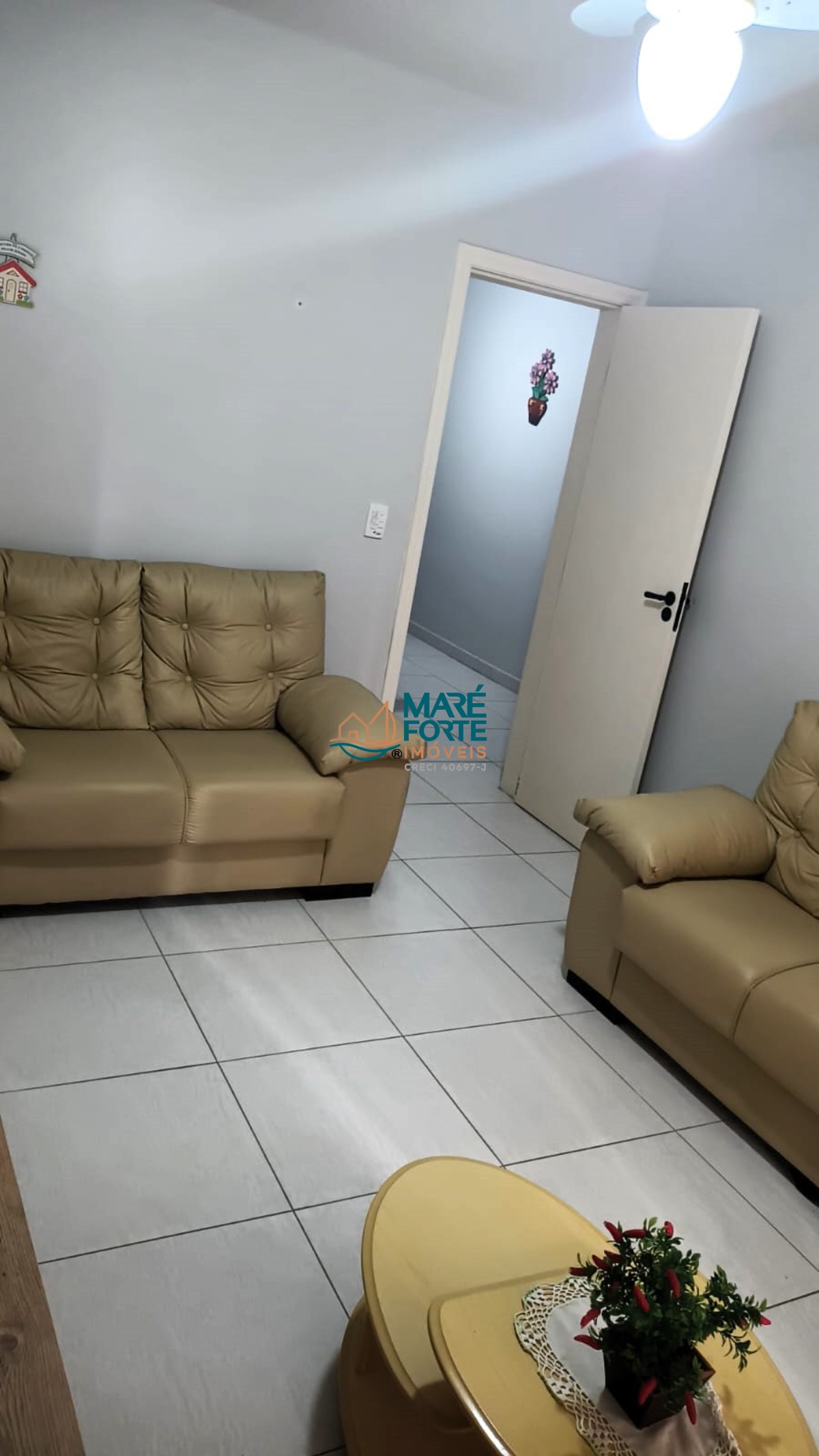 Apartamento à venda com 2 quartos, 70m² - Foto 4