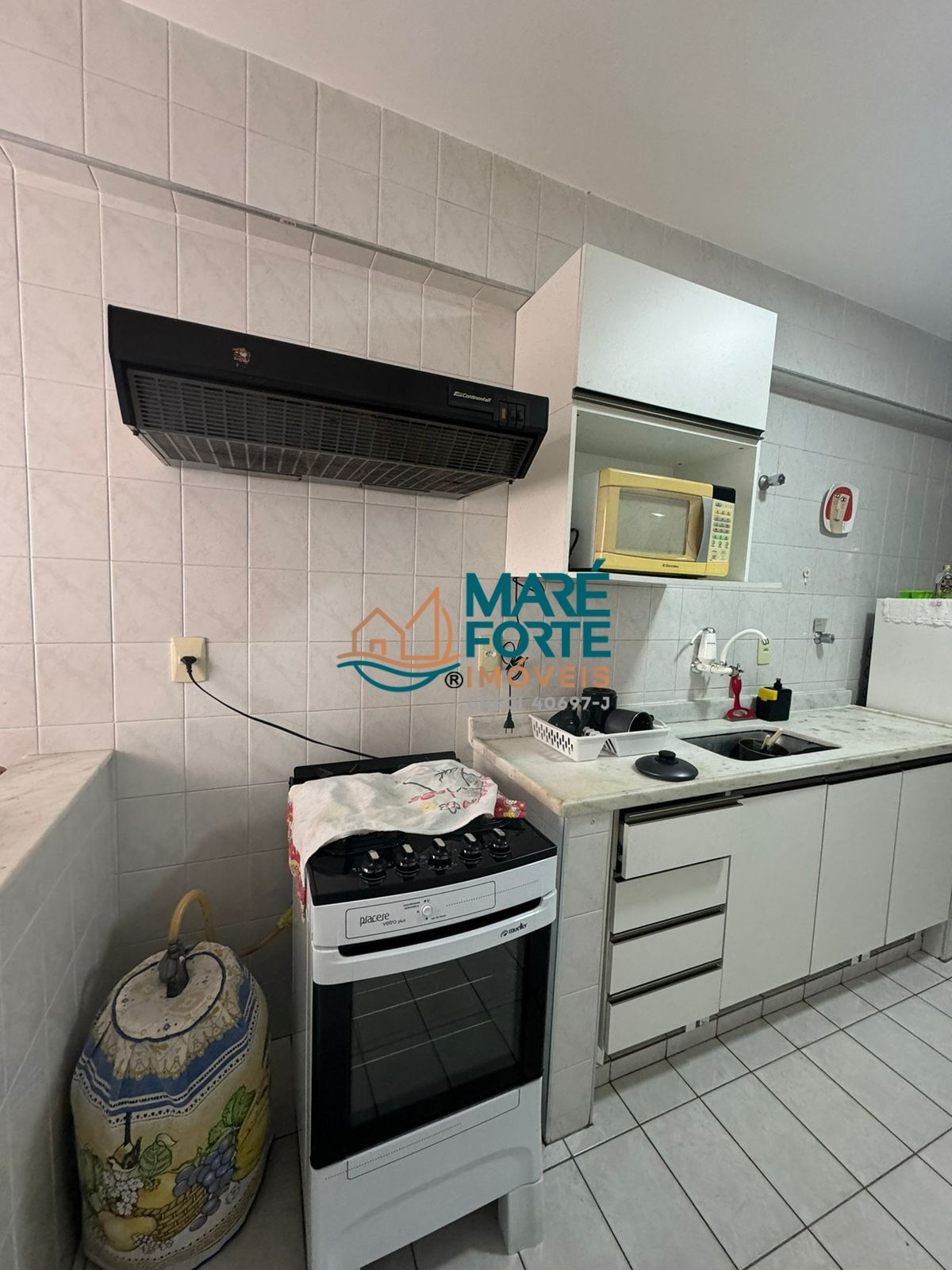 Apartamento à venda com 2 quartos, 70m² - Foto 4