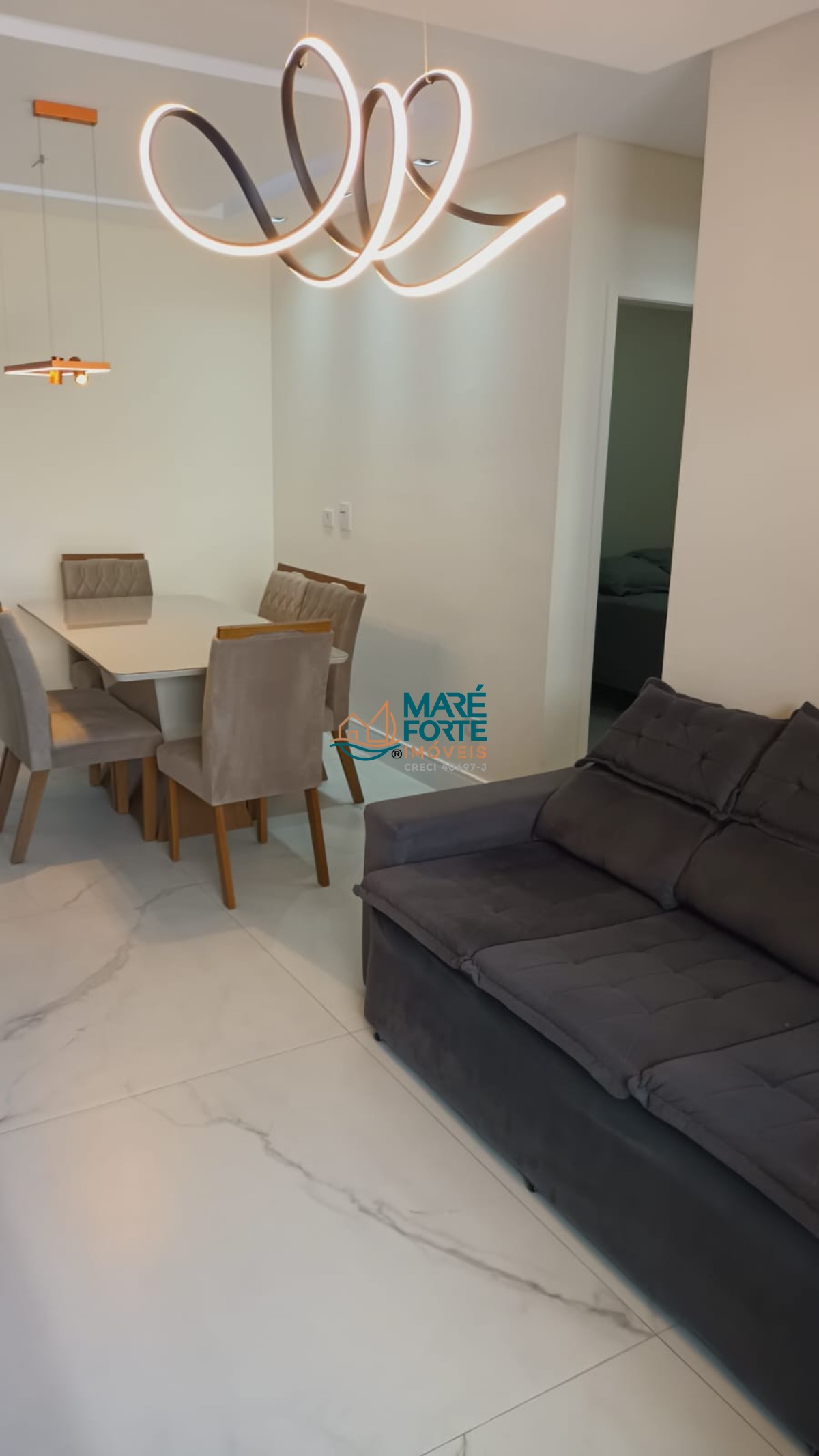 Apartamento à venda com 2 quartos, 69m² - Foto 4