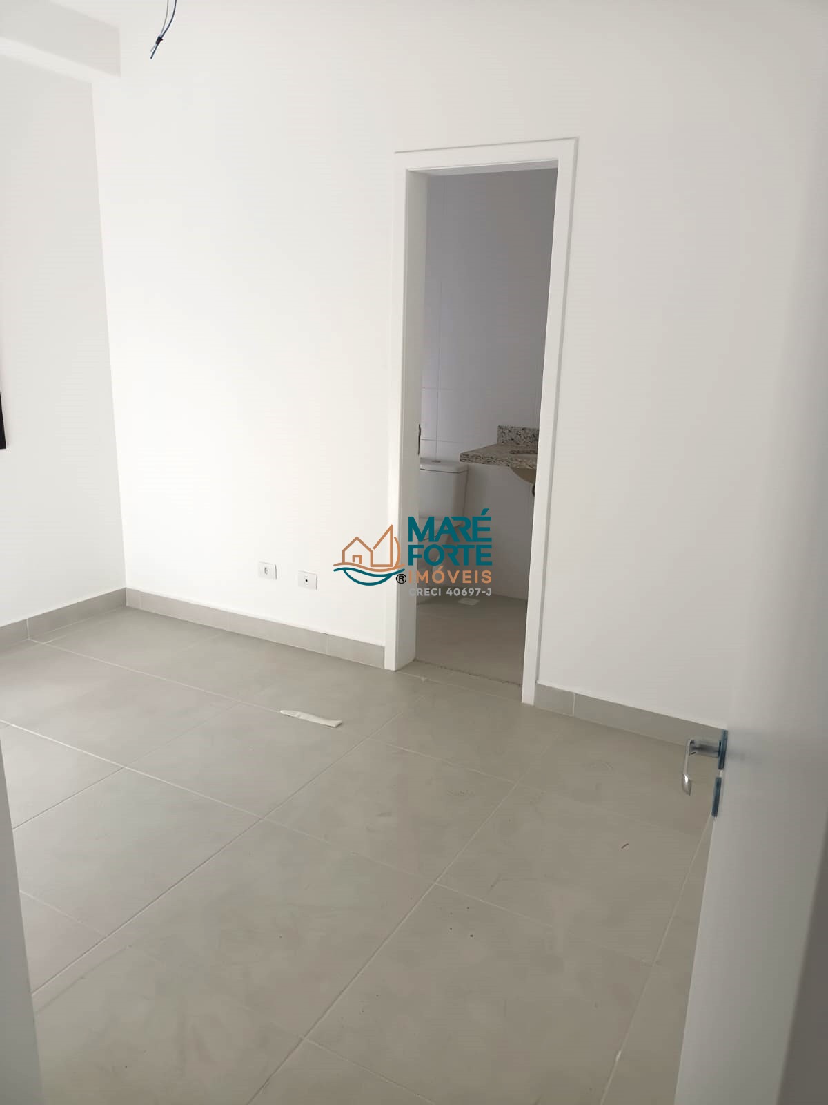 Apartamento à venda com 2 quartos, 70m² - Foto 8