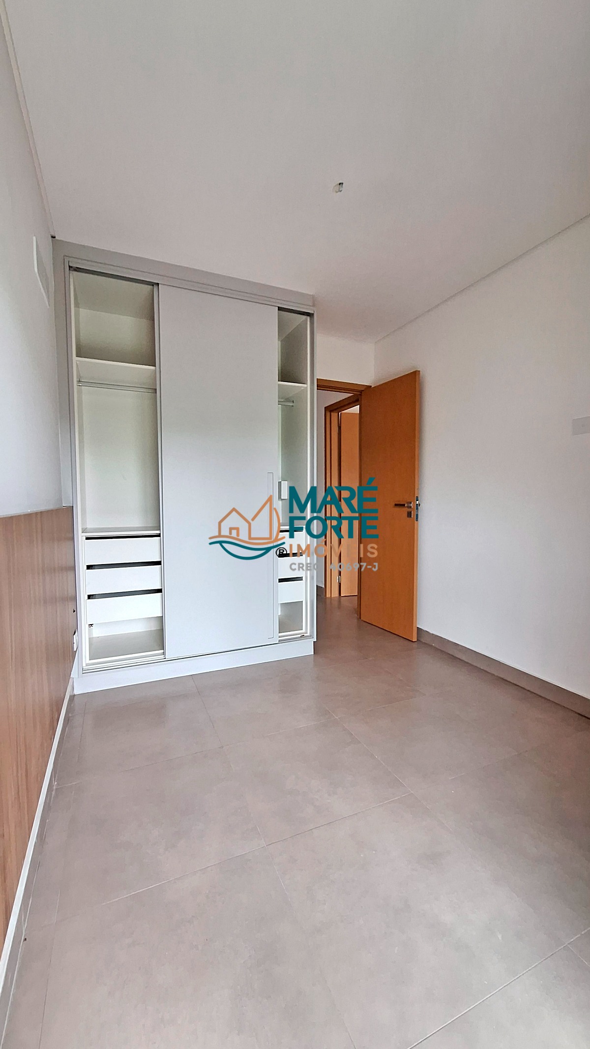 Apartamento à venda com 2 quartos, 76m² - Foto 9