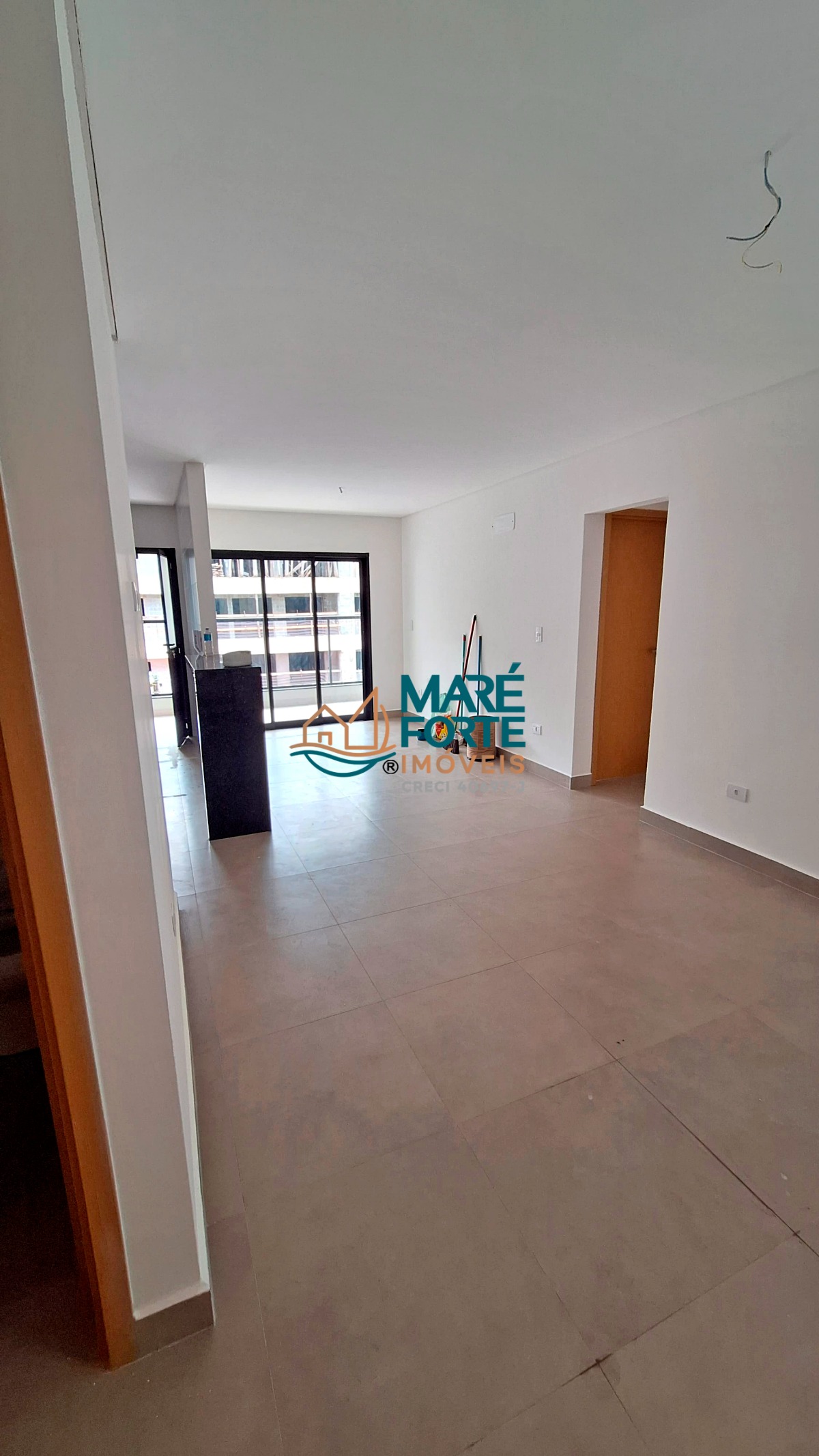 Apartamento à venda com 2 quartos, 90m² - Foto 2