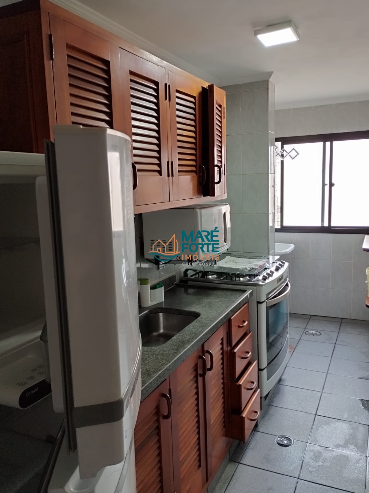 Apartamento à venda com 2 quartos, 62m² - Foto 3