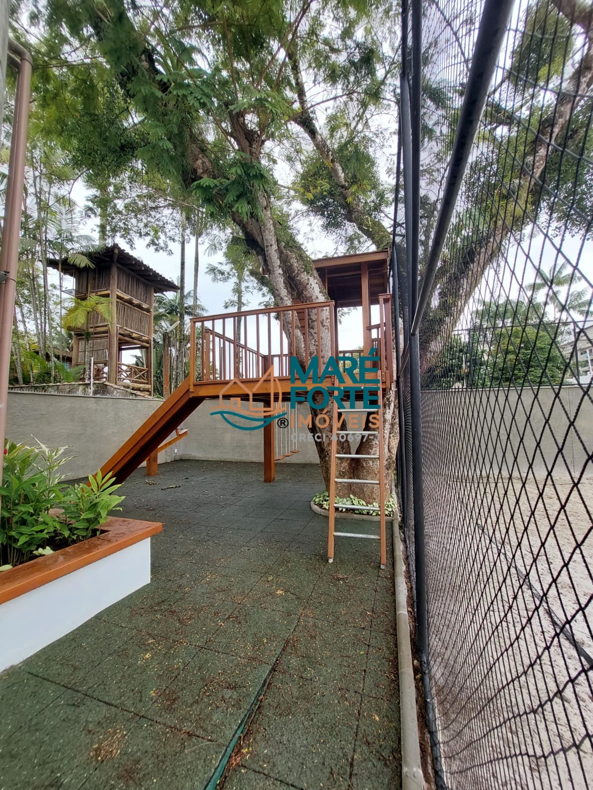 Casa à venda com 2 quartos, 79m² - Foto 17