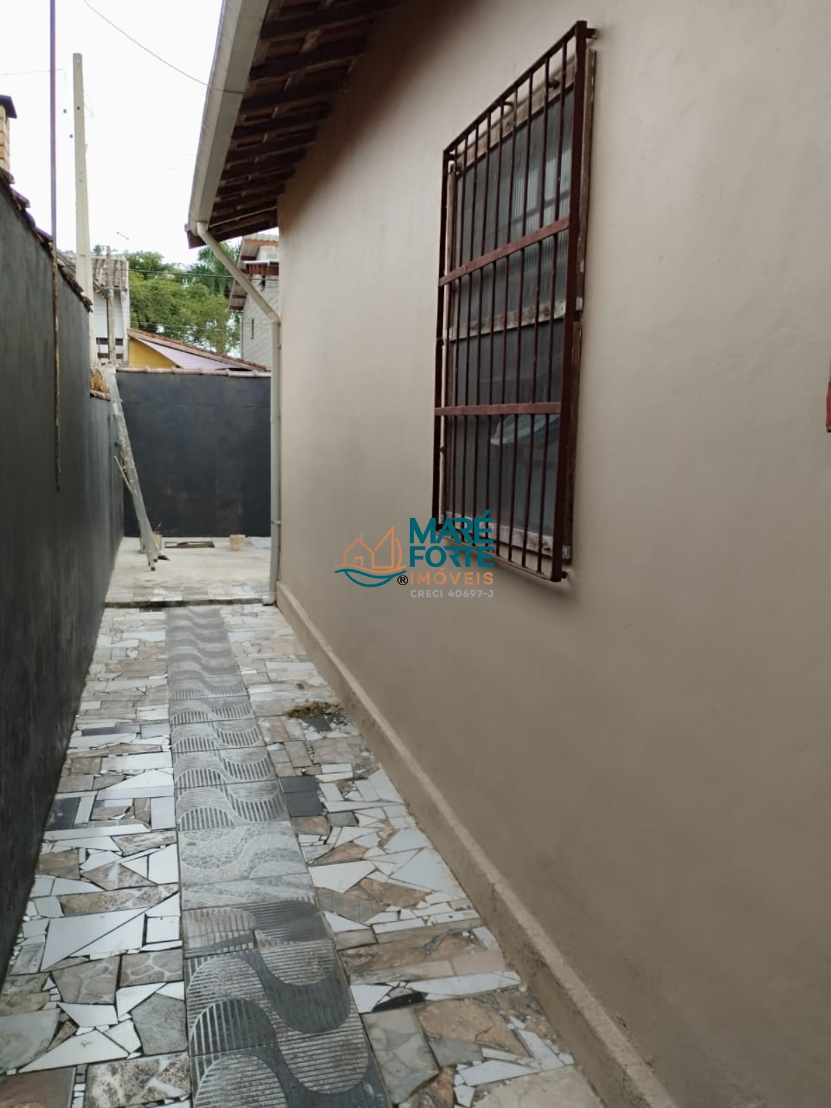 Casa à venda com 3 quartos, 50m² - Foto 2