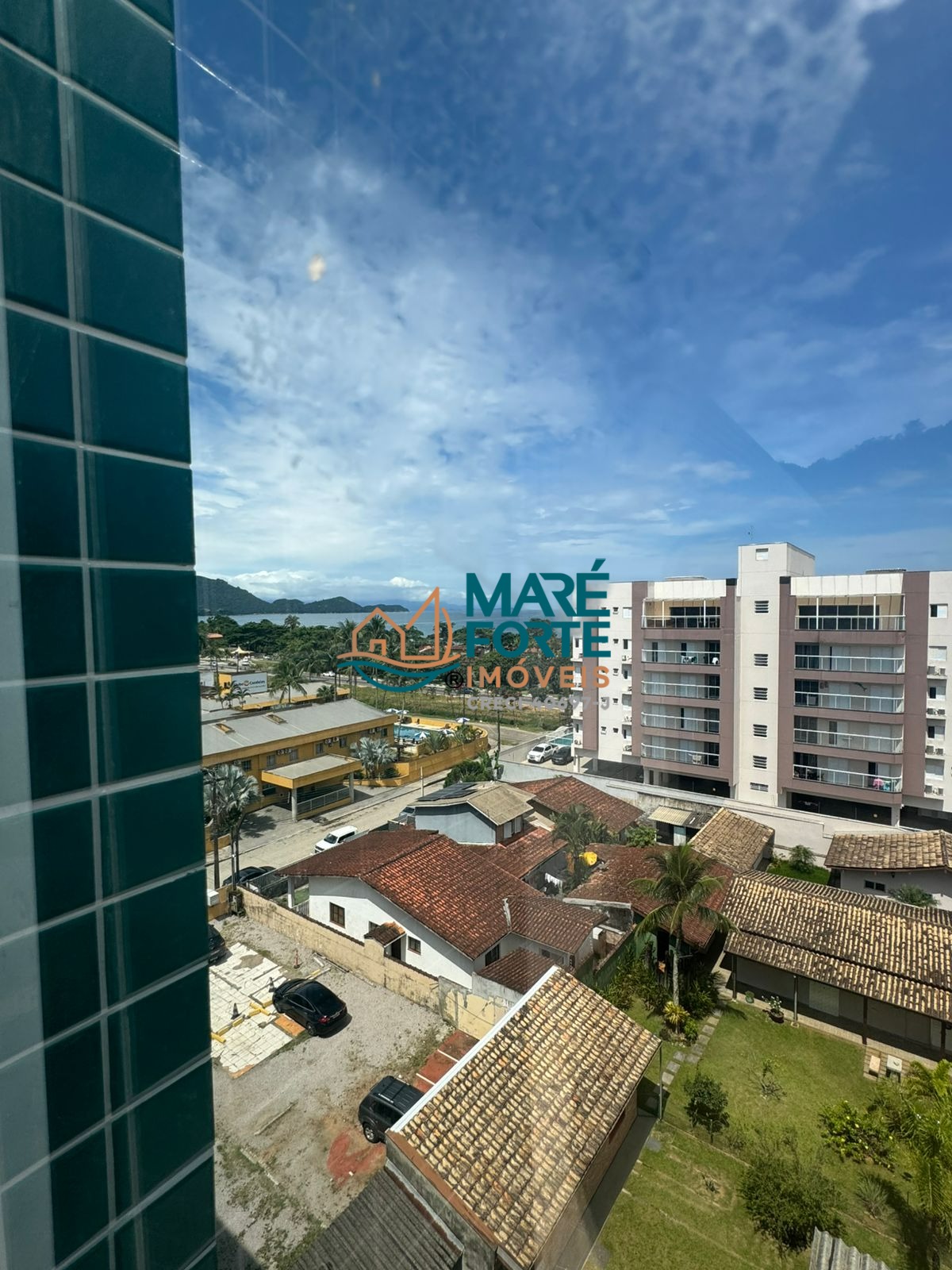 Apartamento à venda com 2 quartos, 61m² - Foto 2