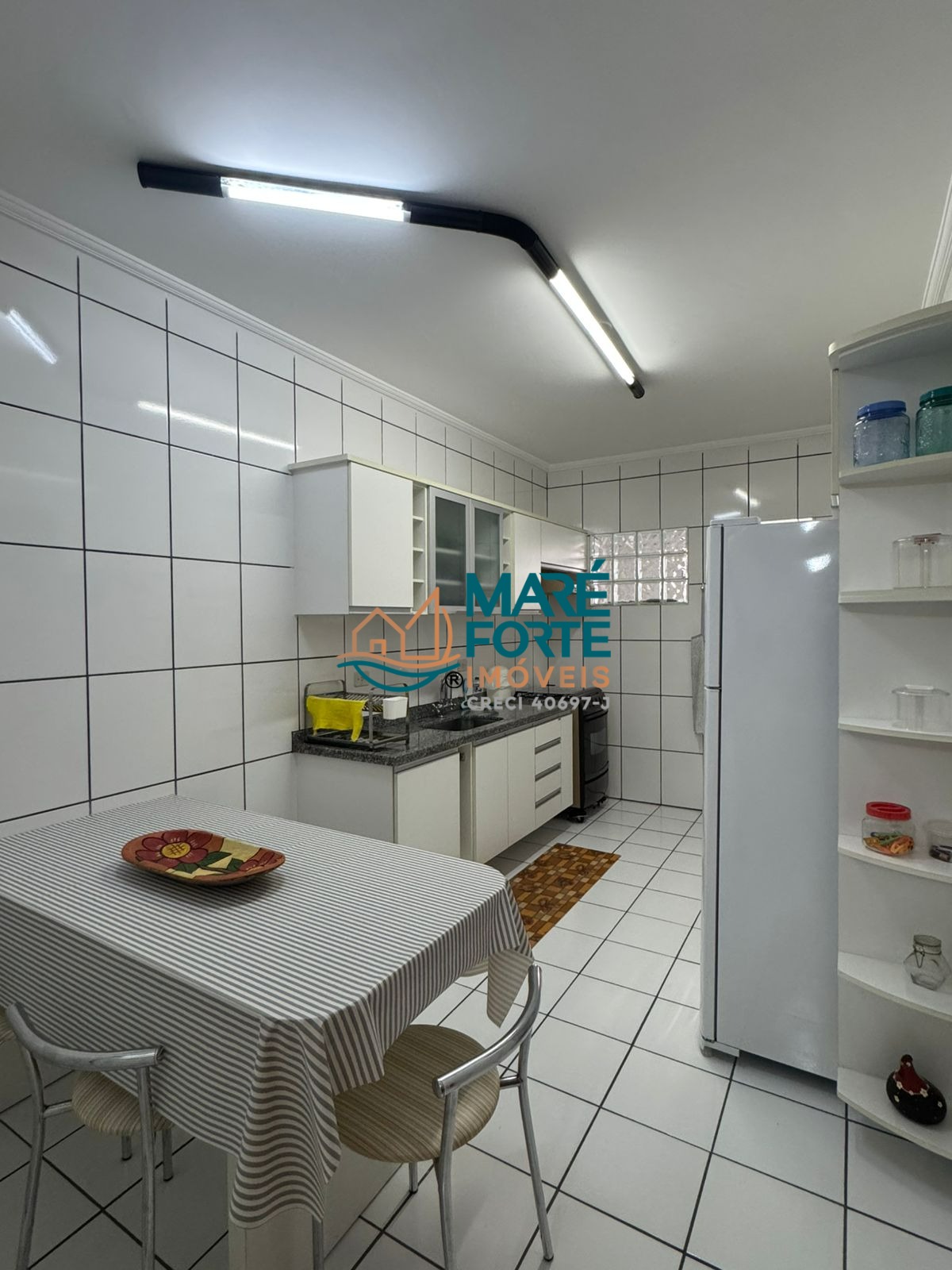 Apartamento à venda com 3 quartos, 110m² - Foto 4