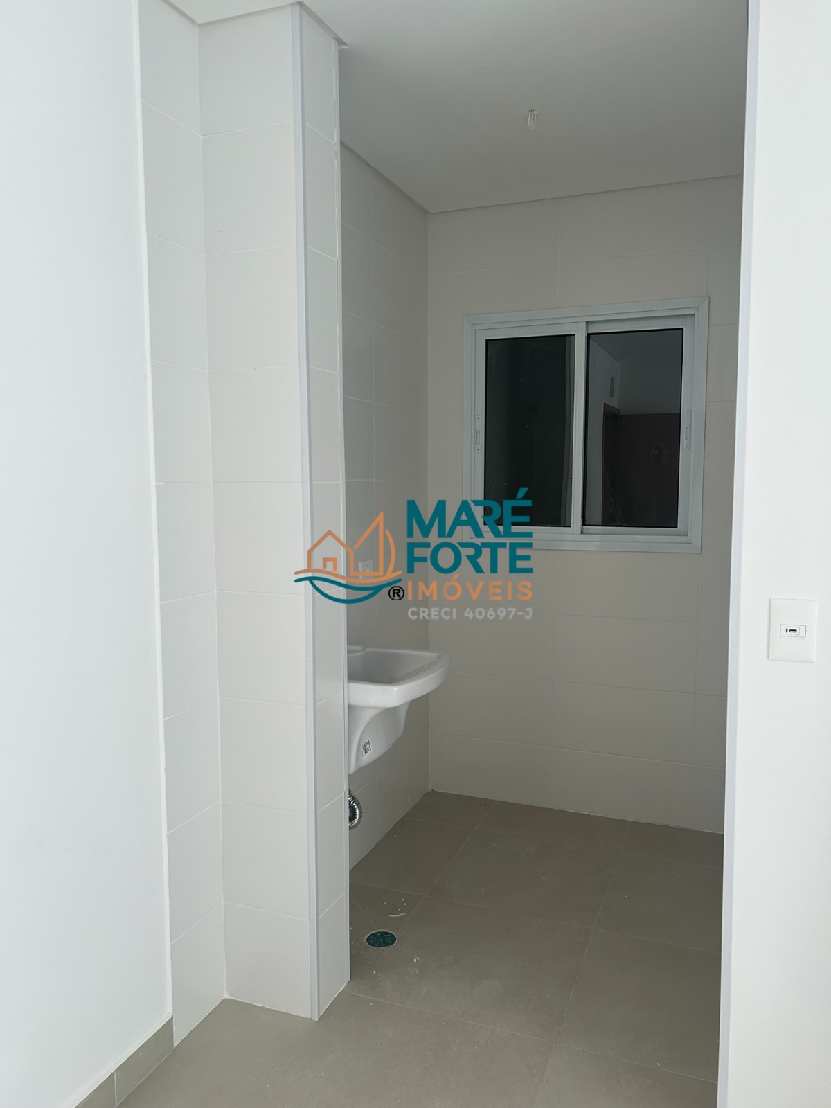 Apartamento à venda com 2 quartos, 61m² - Foto 3