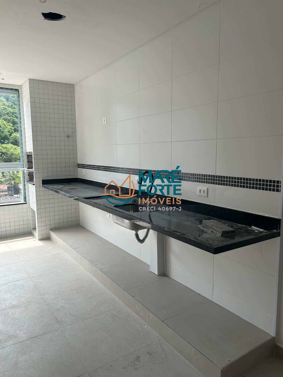 Apartamento à venda com 2 quartos, 61m² - Foto 4