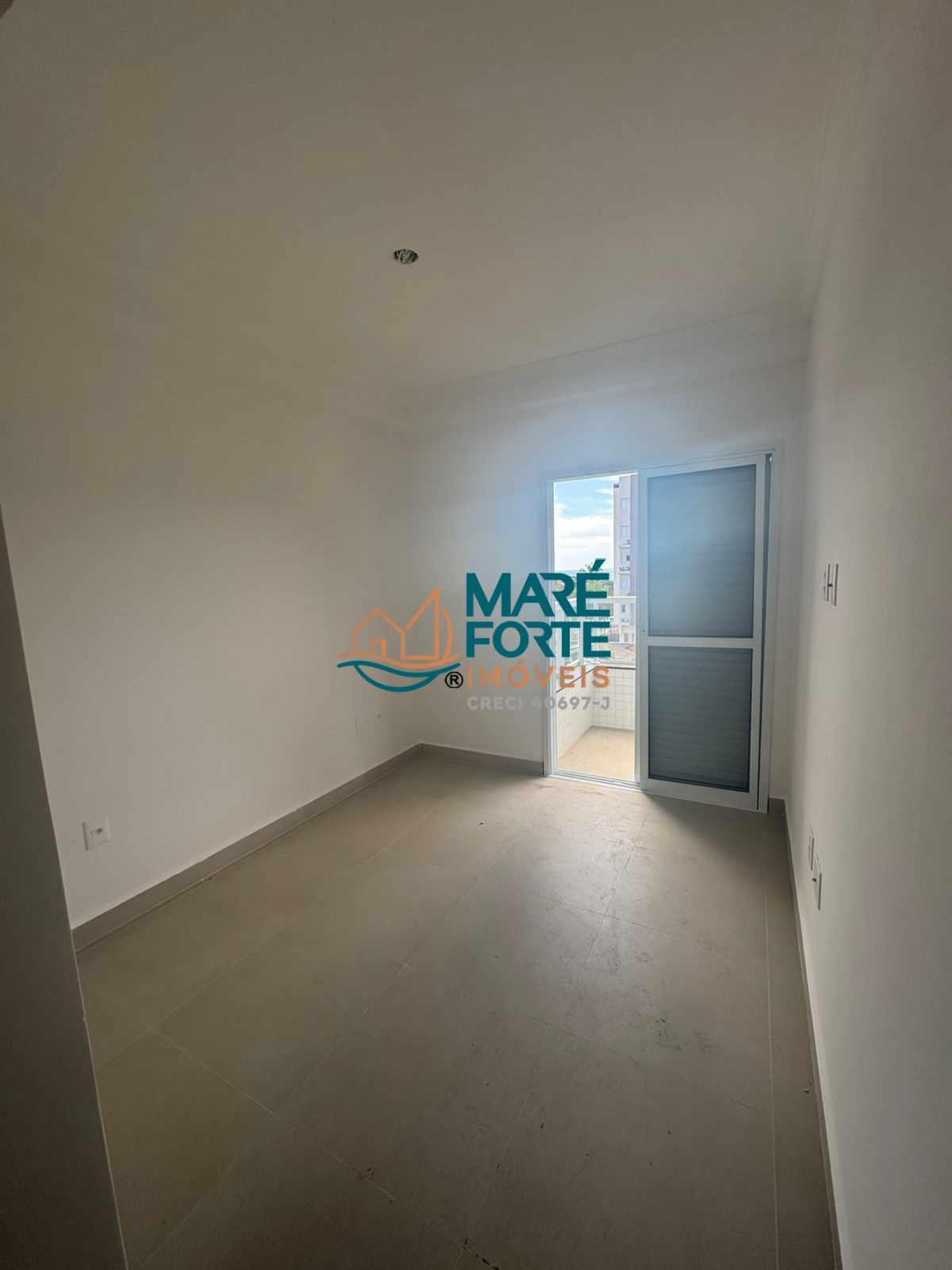 Apartamento à venda com 2 quartos, 61m² - Foto 4