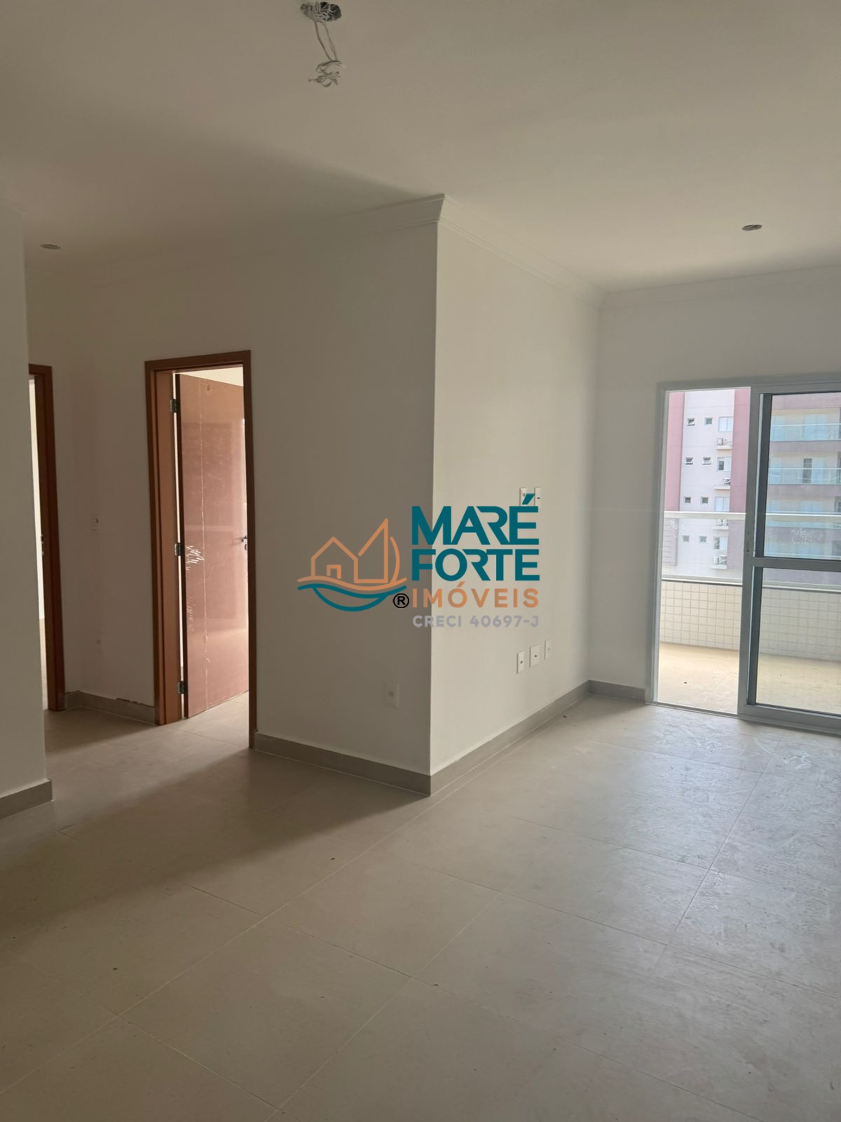 Apartamento à venda com 2 quartos, 61m² - Foto 1