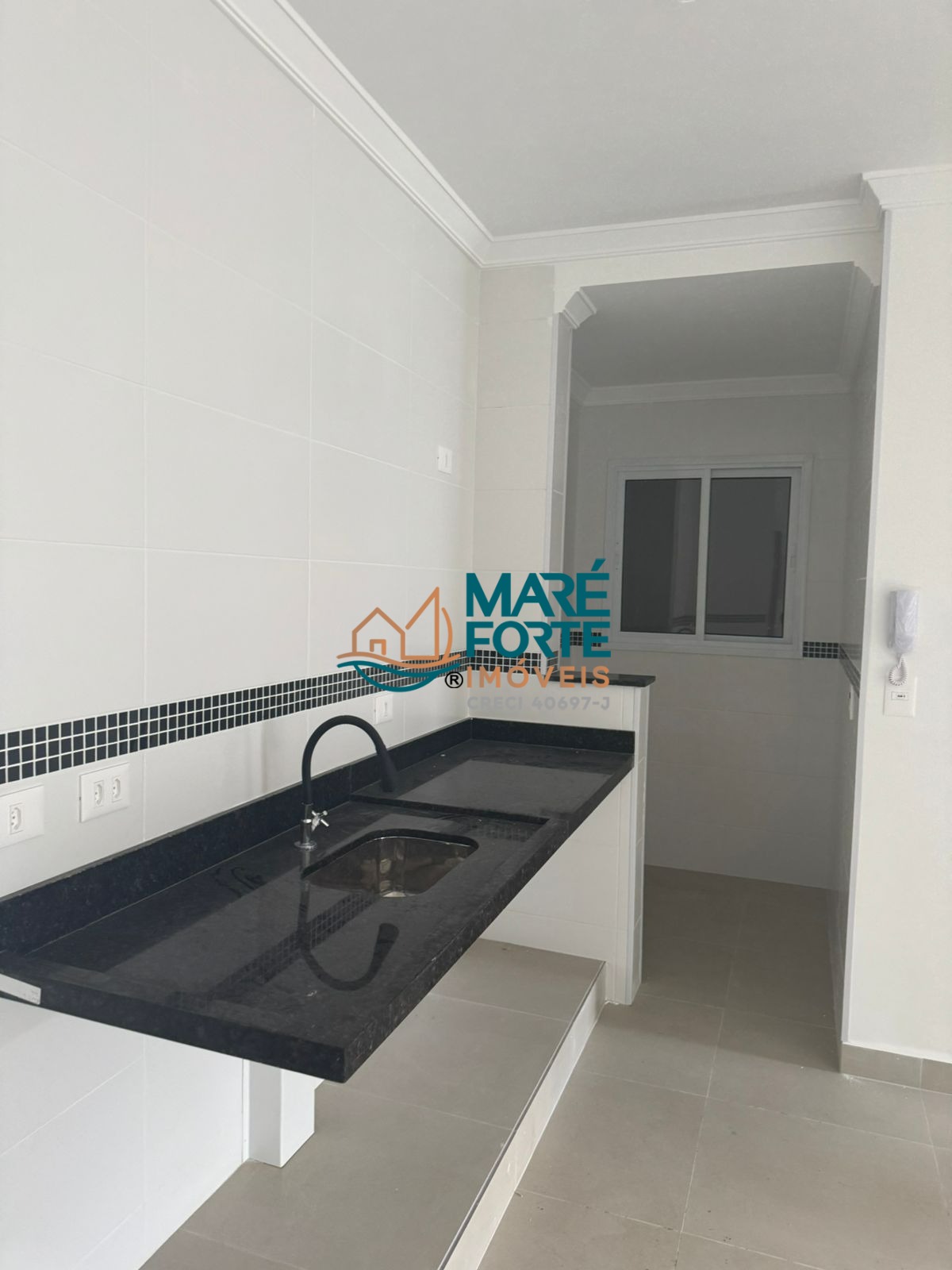 Apartamento à venda com 2 quartos, 61m² - Foto 2